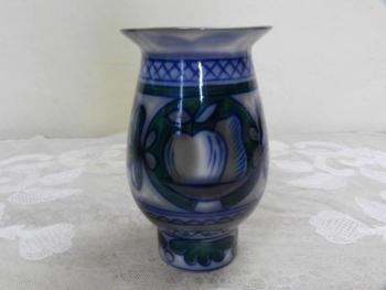 Modro-zelená váza - Lomonosov, Leningrad, Rusko Modro-zelená váza - Lomonosov, Leningrad, Rusko