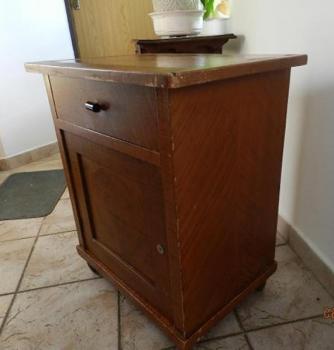 Noční stolek Noční stolek