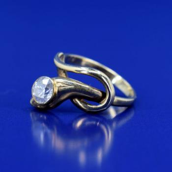 Zlatý prsten s briliantem  Zlatý prsten s briliantem