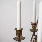 Menší neogotický lustr Menší neogotický lustr