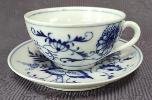 Šálek s podšálkem, zn. TK (Klášterec nad Ohří) Šálek s podšálkem, zn. TK (Klášterec nad Ohří)