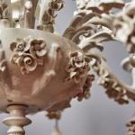 Osmiramenný porcelánový lustr Neapol Capodimonte Osmiramenný porcelánový lustr Neapol Capodimonte