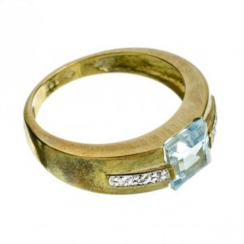 Zlatý prsten s akvamarínem Zlatý prsten s akvamarínem