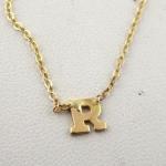 Krátký řetízkový náramek s písmenem R Krátký řetízkový náramek s písmenem R