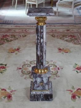 Párové sloupy / podstavce z mramoru Párové sloupy / podstavce z mramoru