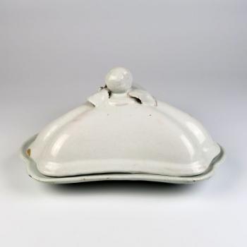 Trojboká mísa s víkem - Holíč Trojboká mísa s víkem - Holíč