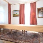 Starožitný rozkládací stůl dub, řezbovaný Starožitný rozkládací stůl dub, řezbovaný