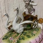 Porcelánová doza s andělem  Porcelánová doza s andělem