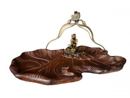 Secesní figurální nástolec - bronz Secesní figurální nástolec - bronz