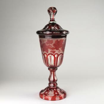 Pohár s víkem Pohár s víkem