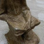 Keramická plastika ”muž s knihou”, značeno Keramická plastika ”muž s knihou”, značeno