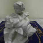 Keramická soška, děvčátko s miminkem - Bechyně Keramická soška, děvčátko s miminkem - Bechyně