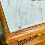 Zrestaurovaná starožitná ložnice Art Deco s velkou Zrestaurovaná starožitná ložnice Art Deco s velkou