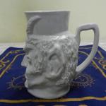 Figurální porcelánový korbel, čert Figurální porcelánový korbel, čert