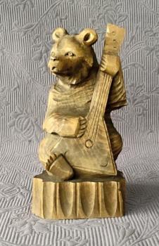 .Medvěd, dřevořezba ( Rusko ) .Medvěd, dřevořezba ( Rusko )