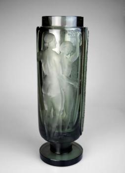 Skleněná váza s akty žen Skleněná váza s akty žen