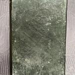 Těžítko : Lebka na knize Těžítko : Lebka na knize