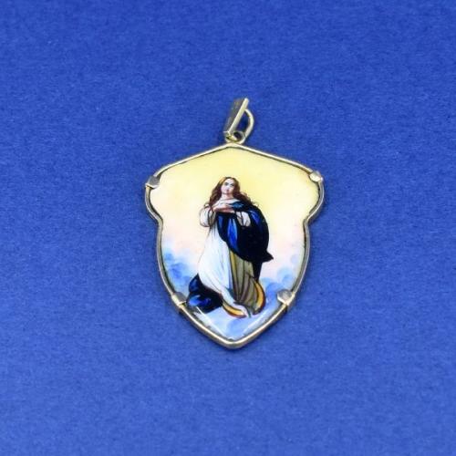 Zlatý přívěsek - Madonka Zlatý přívěsek - Madonka