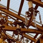 Mosazný lustr s ověsky Mosazný lustr s ověsky