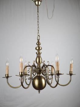 Šestiramenný holandský lustr. Nová elektroinstalac Šestiramenný holandský lustr. Nová elektroinstalac