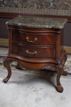 255. Malá komoda v barokním stylu 255. Malá komoda v barokním stylu