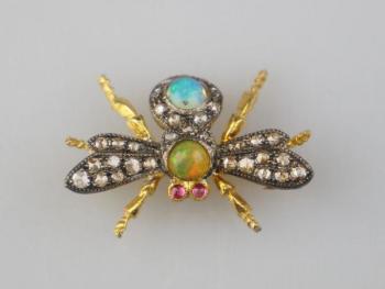Zlatá brož s opálem a diamanty - včela Zlatá brož s opálem a diamanty - včela