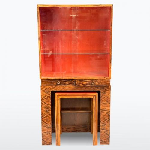 Vitrína s hnízdovými stolky, UP Závody v Brně, 1930, Art Deco Vitrína s hnízdovými stolky, UP Závody v Brně, 1930, Art Deco