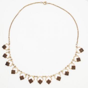 Granátový náhrdelník Granátový náhrdelník