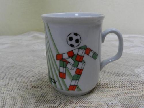 Hrnek Itálie MS fotbal 1990 - Royal Dux Hrnek Itálie MS fotbal 1990 - Royal Dux