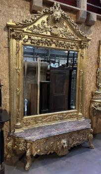 Monumentální zrcadlo se lvími hlavami Monumentální zrcadlo se lvími hlavami