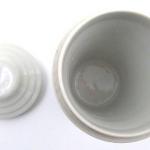 Porcelánová lékárenská dóza Porcelánová lékárenská dóza