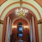 Starožitný zámecký lustr na 24 žárovek Starožitný zámecký lustr na 24 žárovek