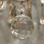 Párové tereziánské nástěnné lampy s křišťály Párové tereziánské nástěnné lampy s křišťály