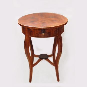 stolek se zásuvkou stolek se zásuvkou