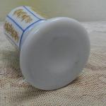 Mléčná zlacená sklenice na nožce Mléčná zlacená sklenice na nožce