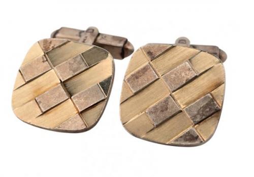 Stříbrné manžetové knoflíčky s reliéf. obdélníčky Stříbrné manžetové knoflíčky s reliéf. obdélníčky