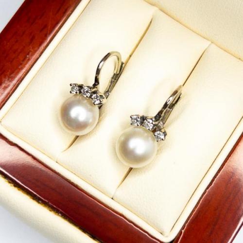 Briliantové náušnice s perlou Briliantové náušnice s perlou