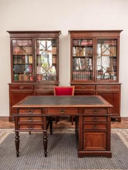 Starožitný neoklasicistní francouzský psací stůl L Starožitný neoklasicistní francouzský psací stůl L