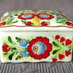 Dóza - lidový květin. motiv s ptáčky Dóza - lidový květin. motiv s ptáčky