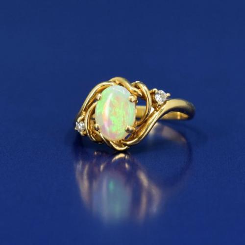 Au 750/1000/3,70 g, brilliant cut diamonds, opal Au 750/1000/3,70 g, brilliant cut diamonds, opal