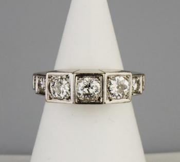 Zlatý prsten s diamanty Zlatý prsten s diamanty