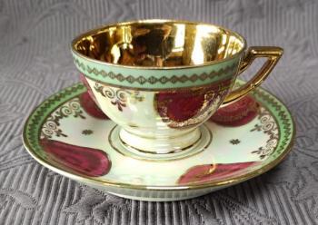 Šálek s podšálkem, karlovarský porcelán Šálek s podšálkem, karlovarský porcelán