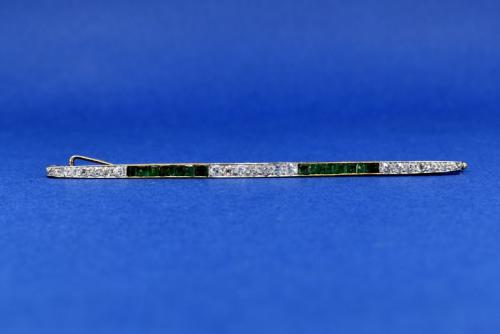 Zlatá brož s brilianty a smaragdy, 1940 Zlatá brož s brilianty a smaragdy, 1940