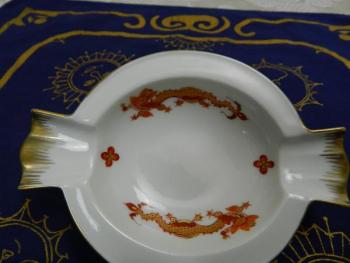 Zlacený popelník s draky Míšeň Zlacený popelník s draky Míšeň