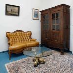 Vintage konferenční stolek Hollywood regency Vintage konferenční stolek Hollywood regency