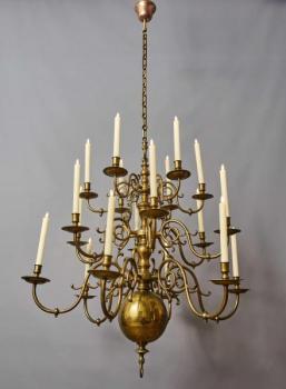 Holandský korunní lustr z 19. století 18. ramen Holandský korunní lustr z 19. století 18. ramen