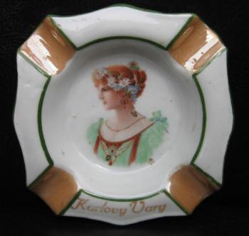 Popelník-Karlovy Vary, portrét dámy Popelník-Karlovy Vary, portrét dámy