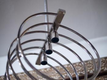 Chromový lustr se spirálou Chromový lustr se spirálou