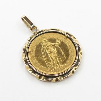 Zlatý přívěs s mincí Zlatý přívěs s mincí