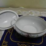 Ručně malovaná terina - Thun, Klášterec, 19. stol. Ručně malovaná terina - Thun, Klášterec, 19. stol.